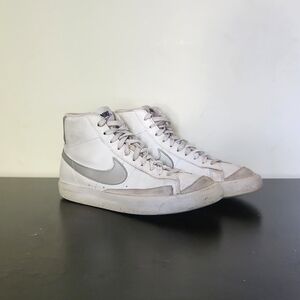 Nike Big Kids Blazers Mid '77: Size 7Y (Women's Size 8.5)
